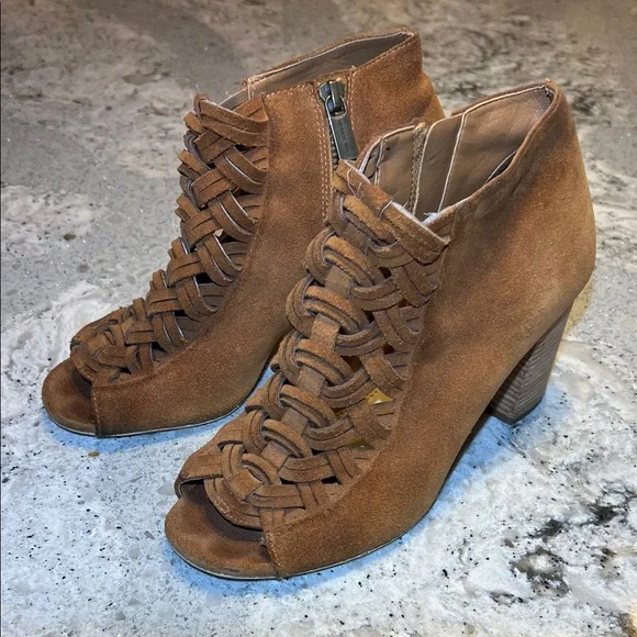 Michael Kors Brown Suede Heeled Boots Ankle Booties Size 6 - Picture 9 of 9